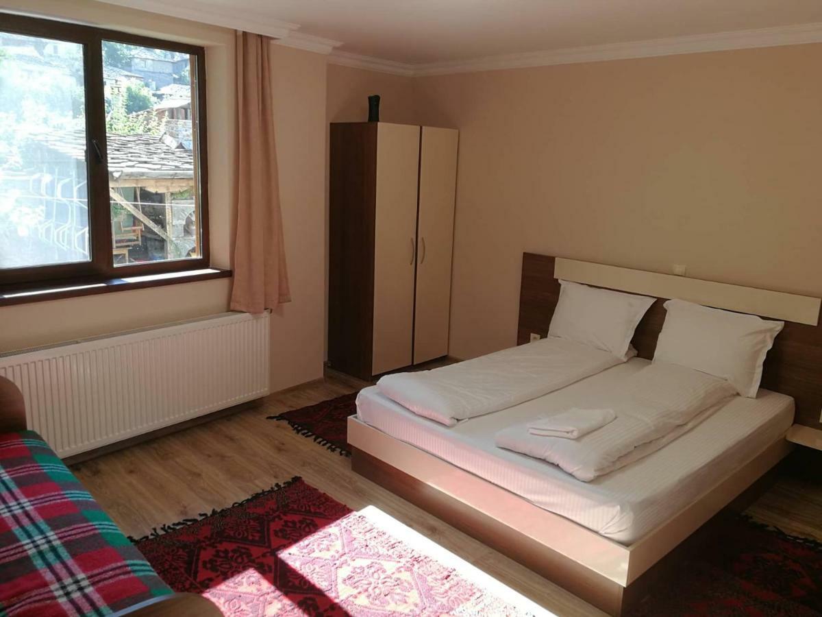Слънчевата Къща Hotell Kovačevica Exteriör bild