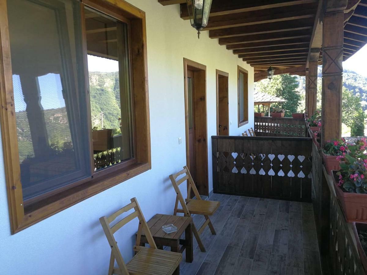 Слънчевата Къща Hotell Kovačevica Exteriör bild