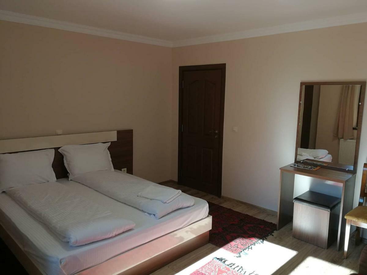 Слънчевата Къща Hotell Kovačevica Exteriör bild
